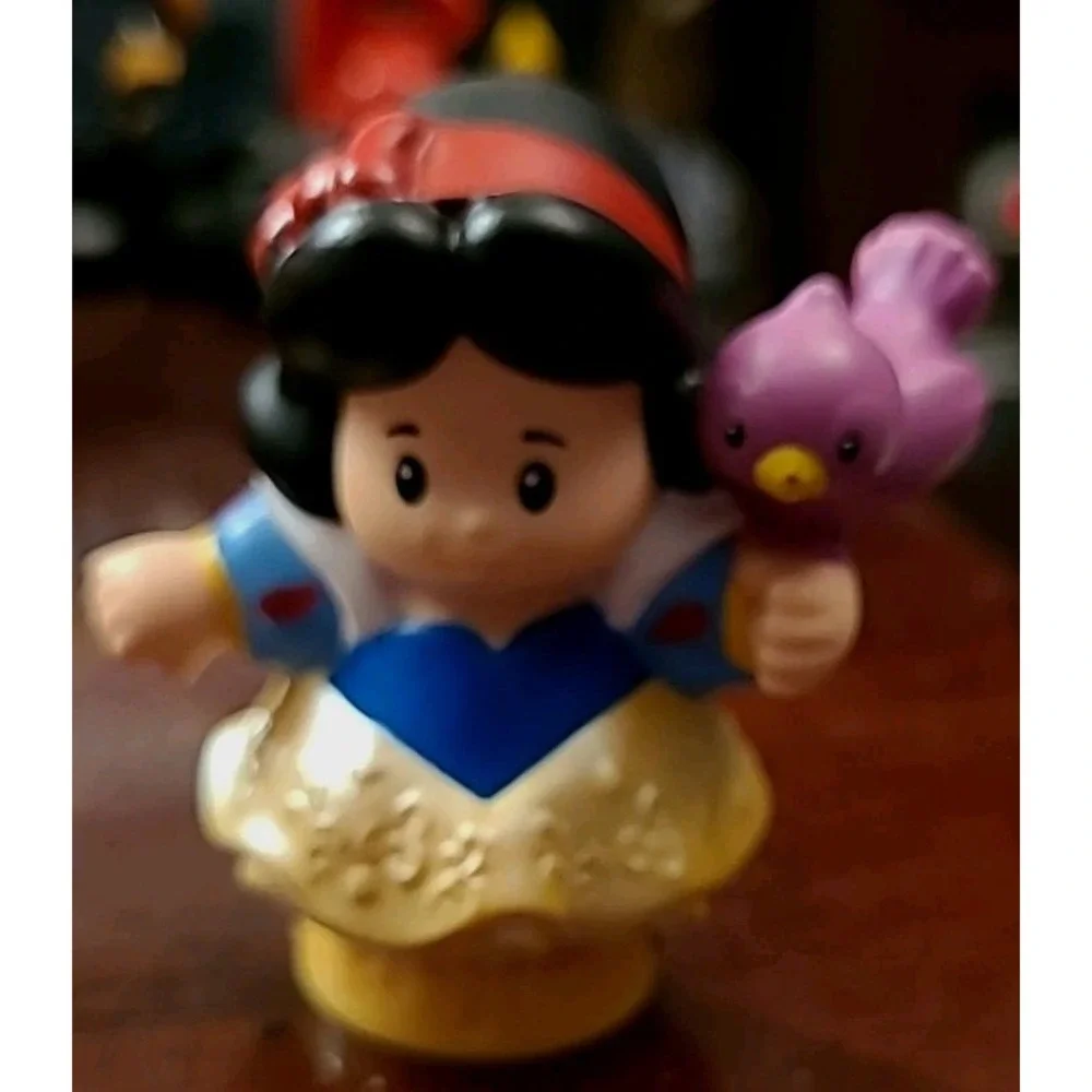 Fisher Price Little People Disney Princess SNOW  WHITE Figure Purple Bird 2016